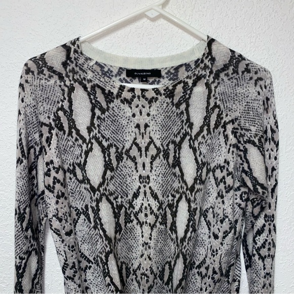 Olivaceous Snakeskin Print Tie Waist Sweater Size Medium - Picture 7 of 14